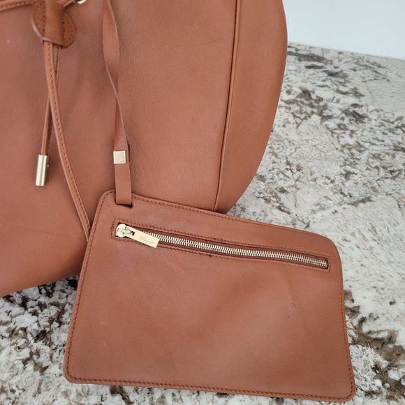 Salvatore Ferragamo Vintage Brown Leather Bag . - Picture 8 of 16